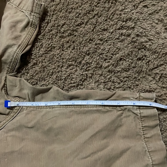 Men’s Carhartt relaxed fit shorts. Excellent used condition. Sz 40 - Picture 8 of 12